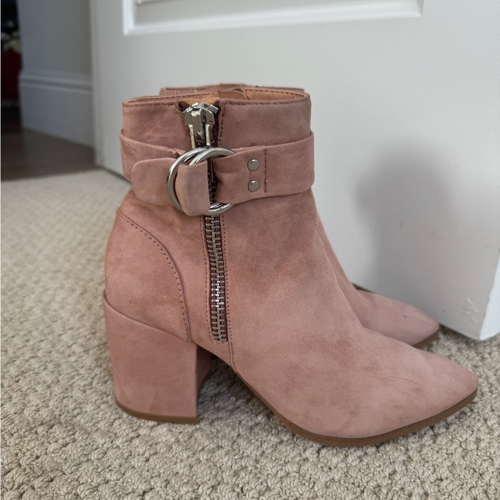 STEVE Madden Pink suede heeled booties